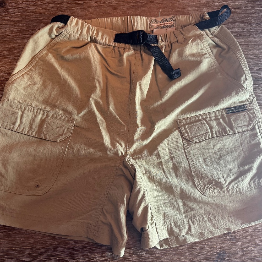 🏞️🥾🎒 Vintage  Royal Robbins backpacker shorts in size small
